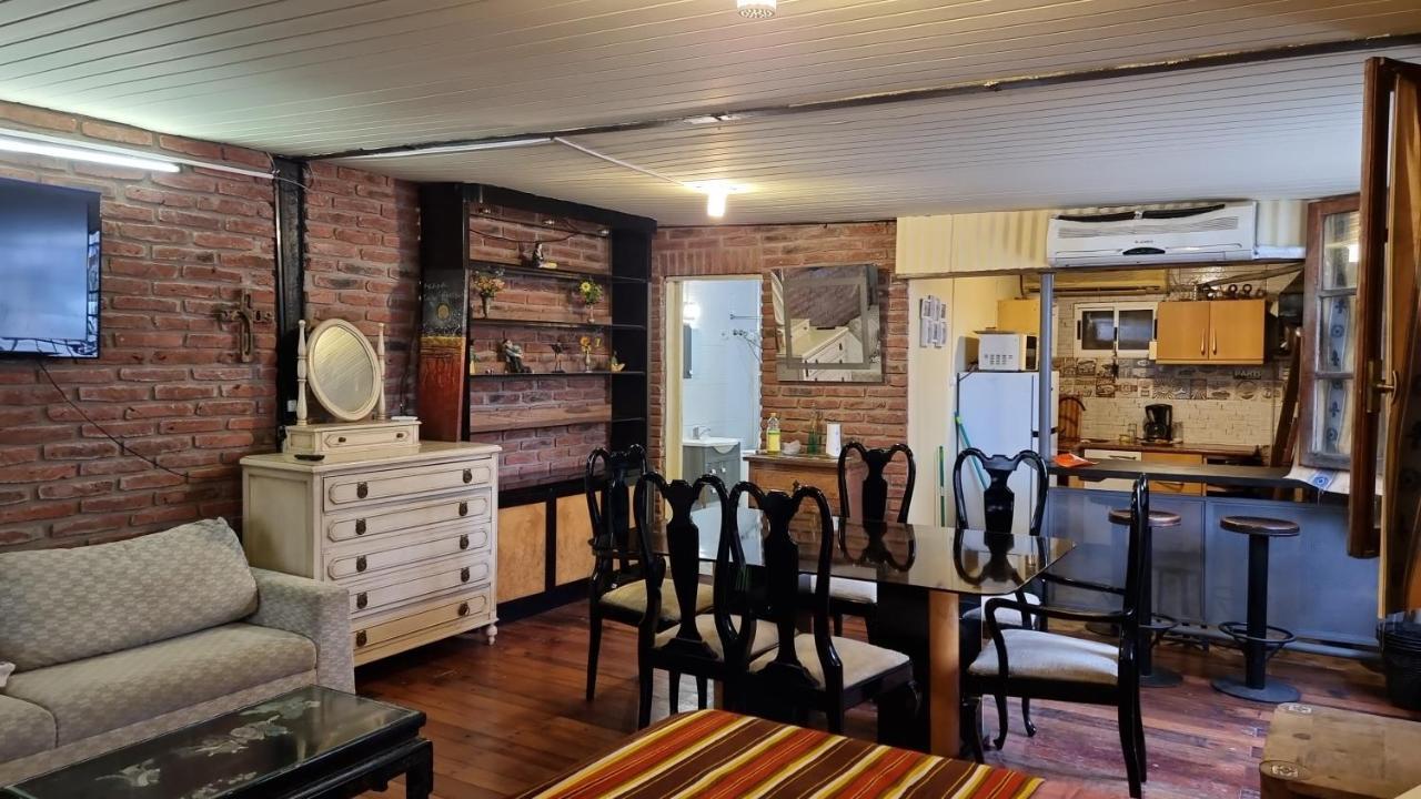 モンテビデオ Loft Casa Dos Pisos Con Garage Pocitos Playa 4 Personasヴィラ エクステリア 写真